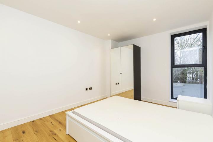 			2 Bedroom, 1 bath, 1 reception Apartment			 Dignam Close , CRICKLEWOOD